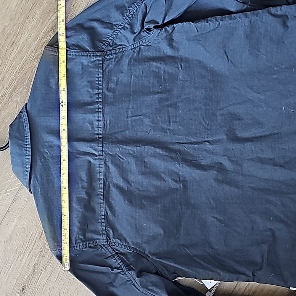 NWT Vuori Ripstop Jacket in Charcoal - Picture 12 of 12